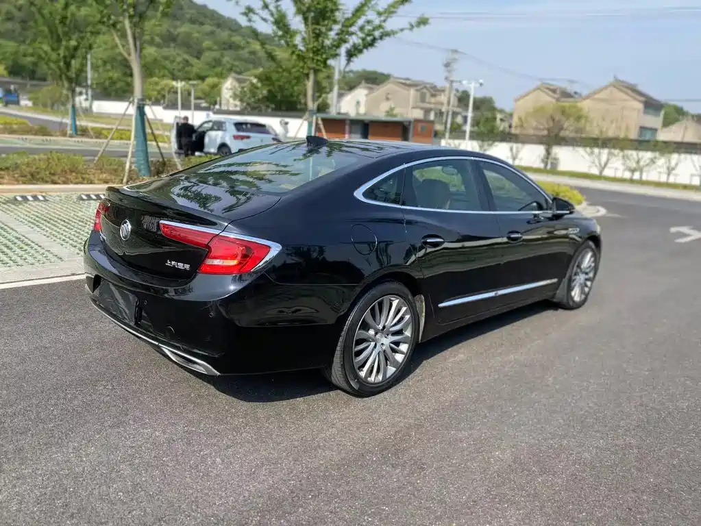 BUICK LACROSSE 2018