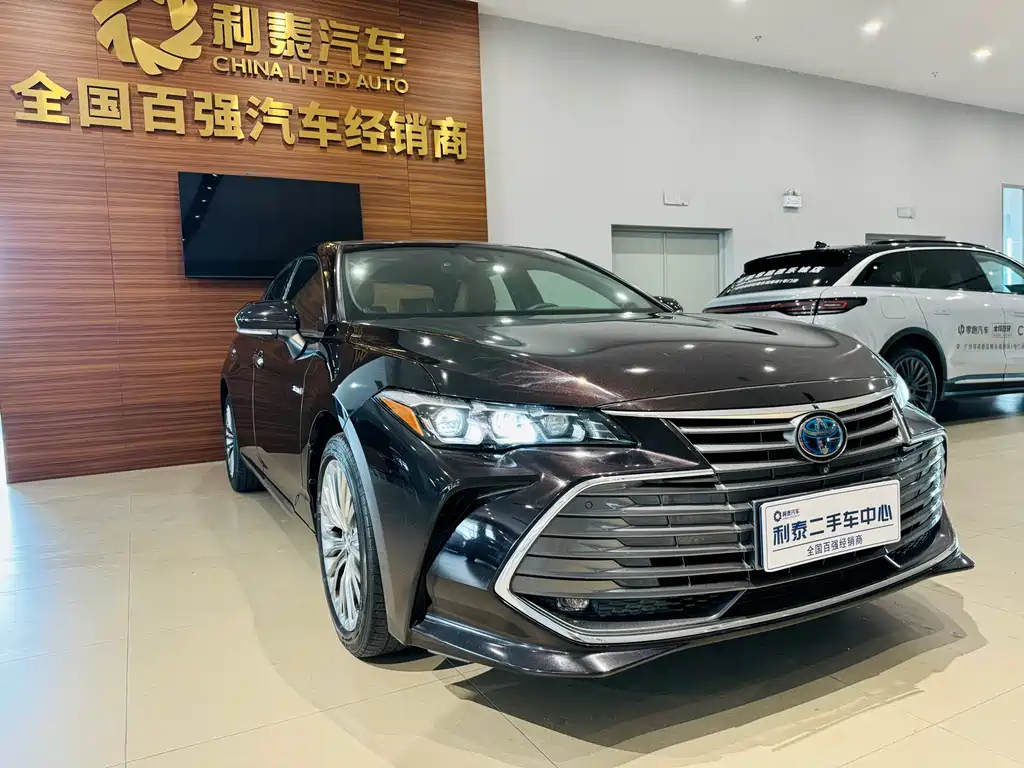 TOYOTA AVALON 2019