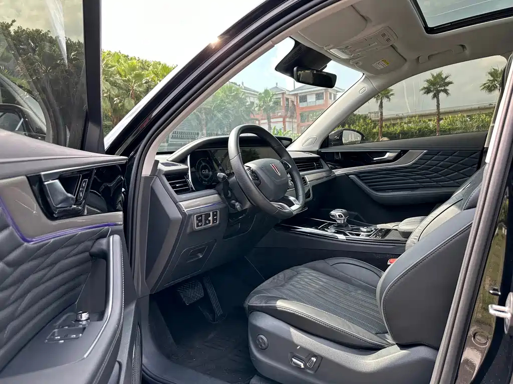 HONGQI HS5 2023
