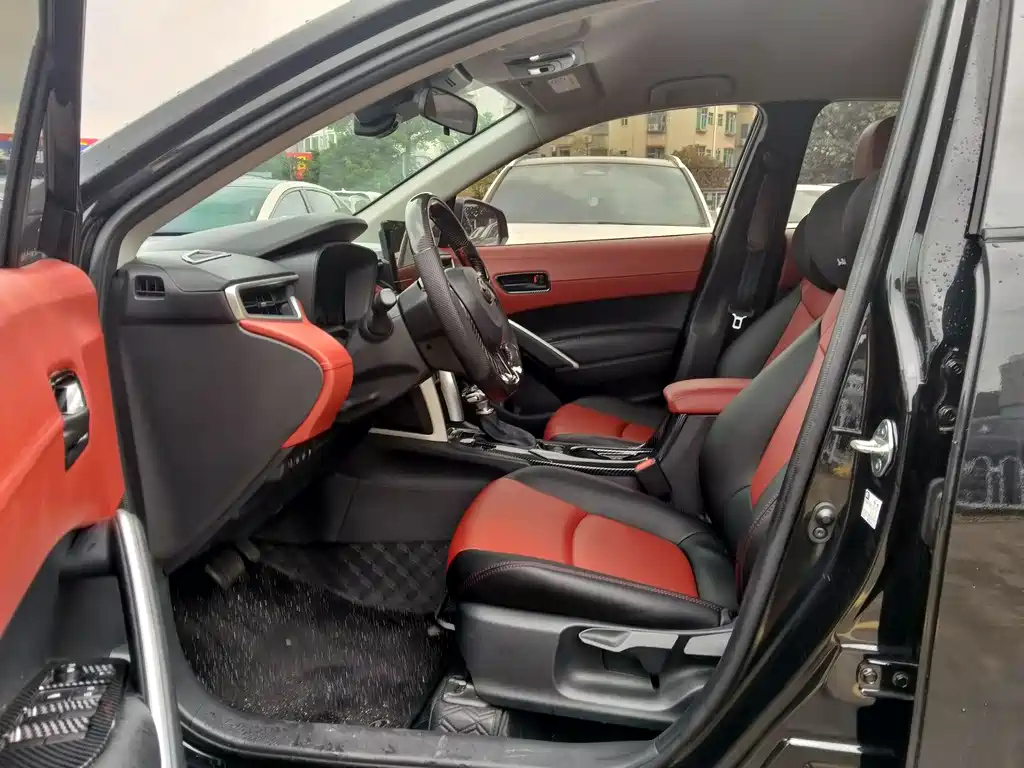 TOYOTA COROLLA CROSS 2024