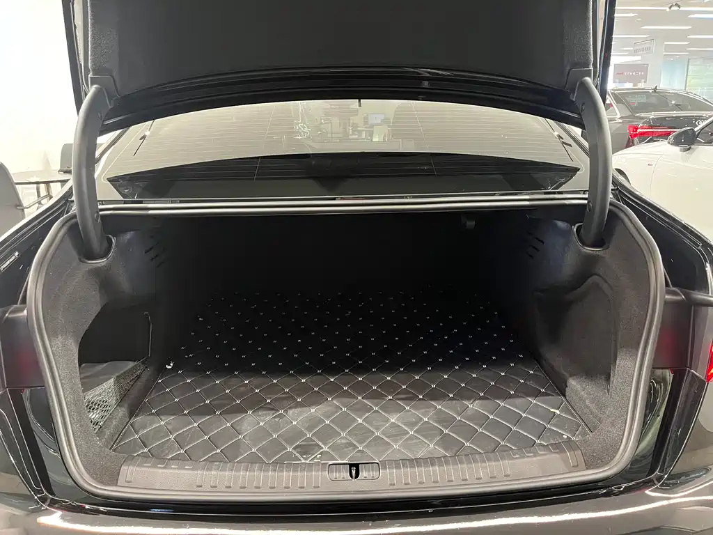 AUDI A6L 2023