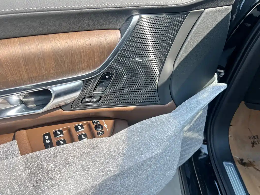 VOLVO S90 2024