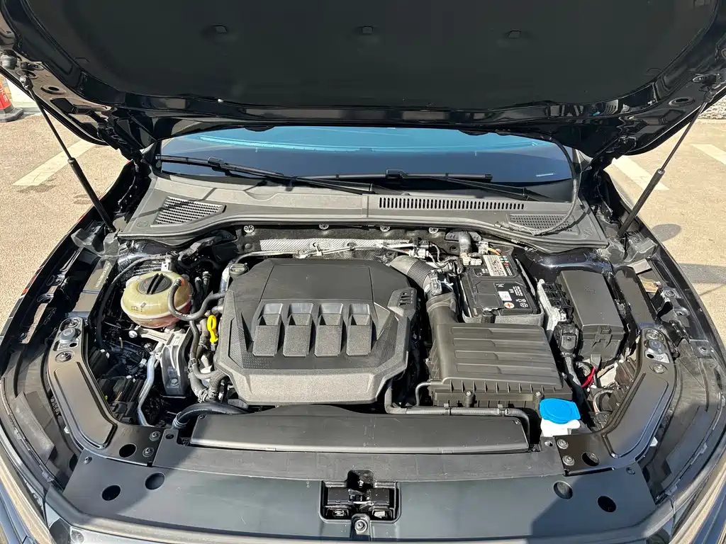 VOLKSWAGEN PASSAT 2022