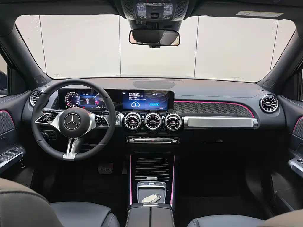 MERCEDES BENZ GLB 2023