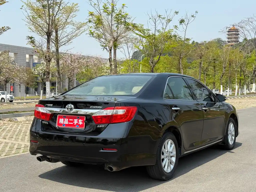 TOYOTA CAMRY 2012