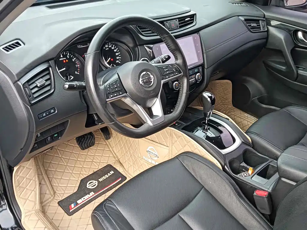 NISSAN X-TRAIL 2019