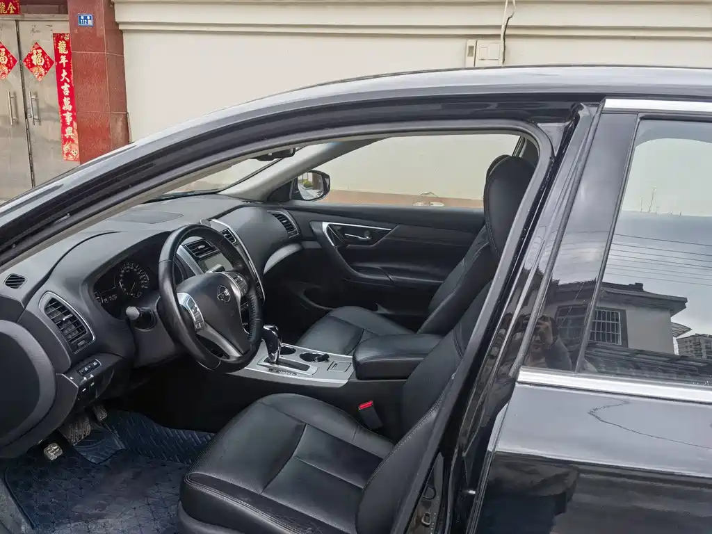 NISSAN TEANA 2018