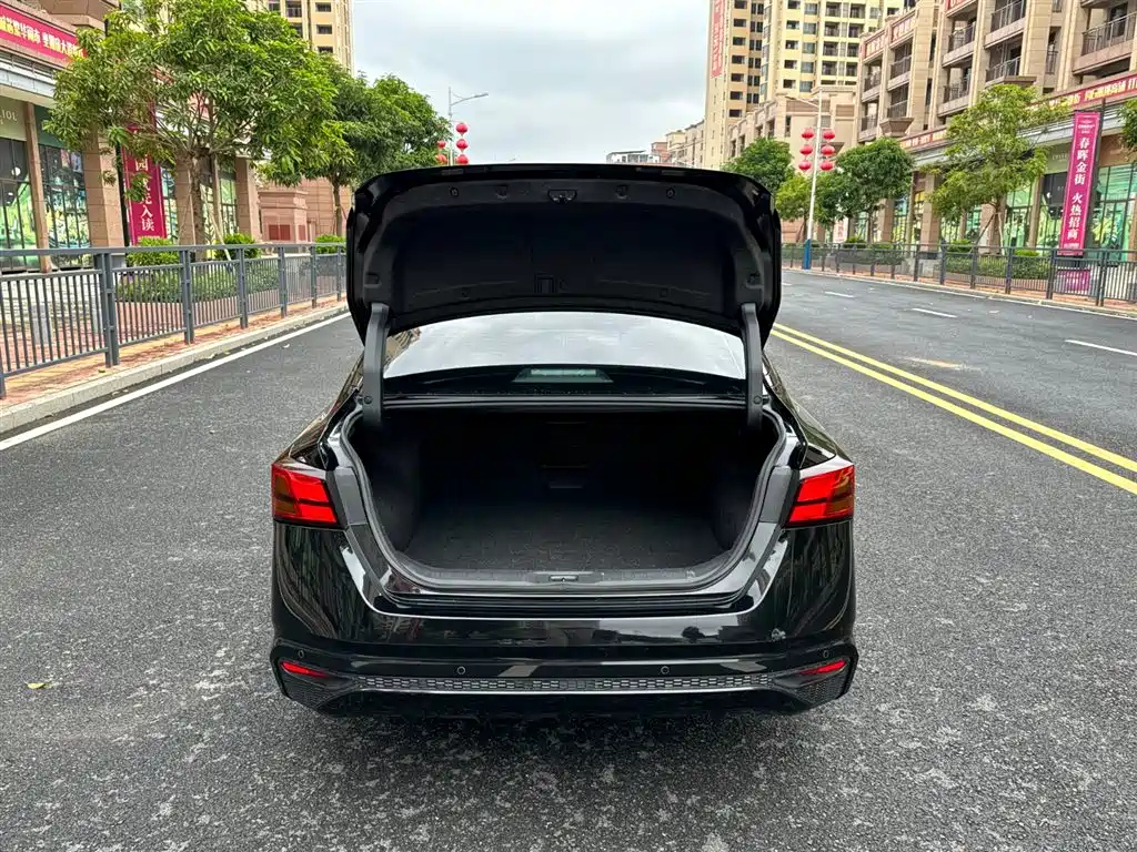 NISSAN TEANA 2021