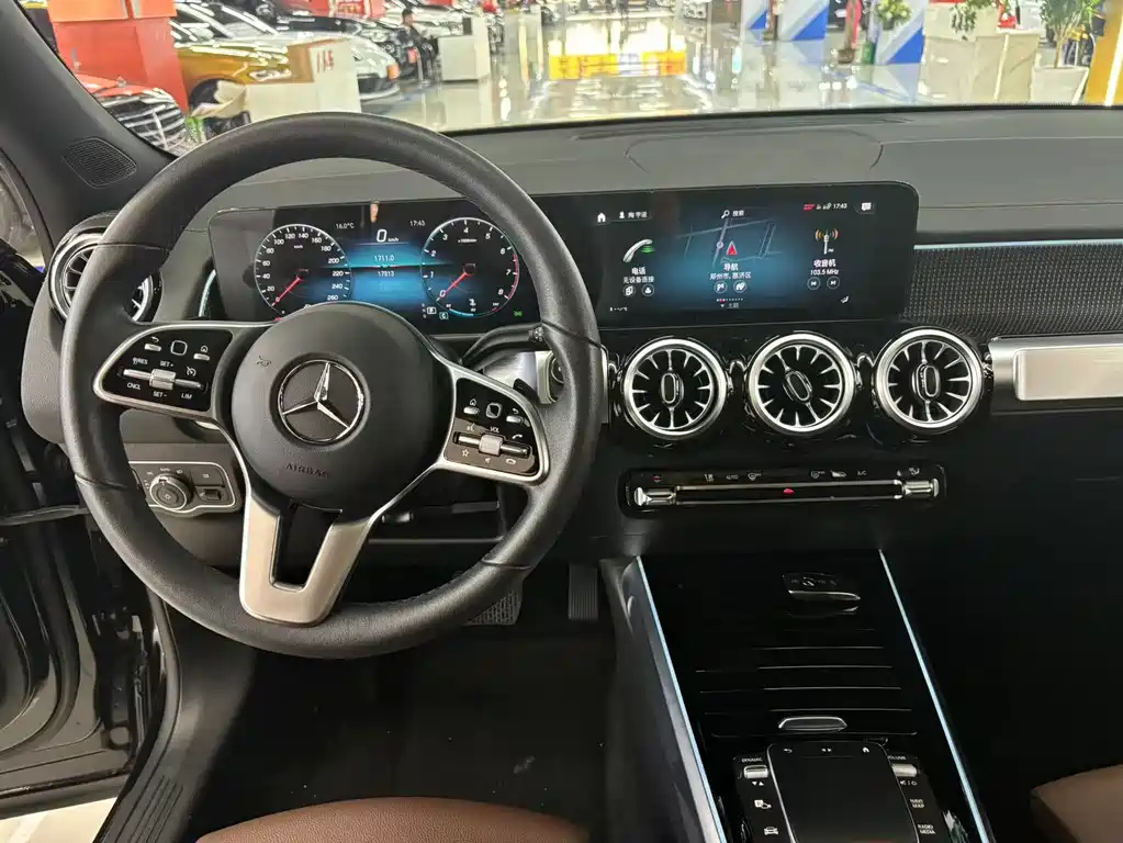 MERCEDES BENZ GLB 2022