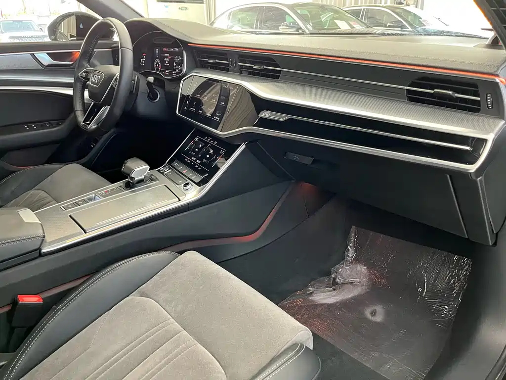 AUDI A6L 2020