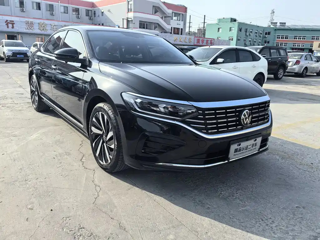 VOLKSWAGEN PASSAT 2022