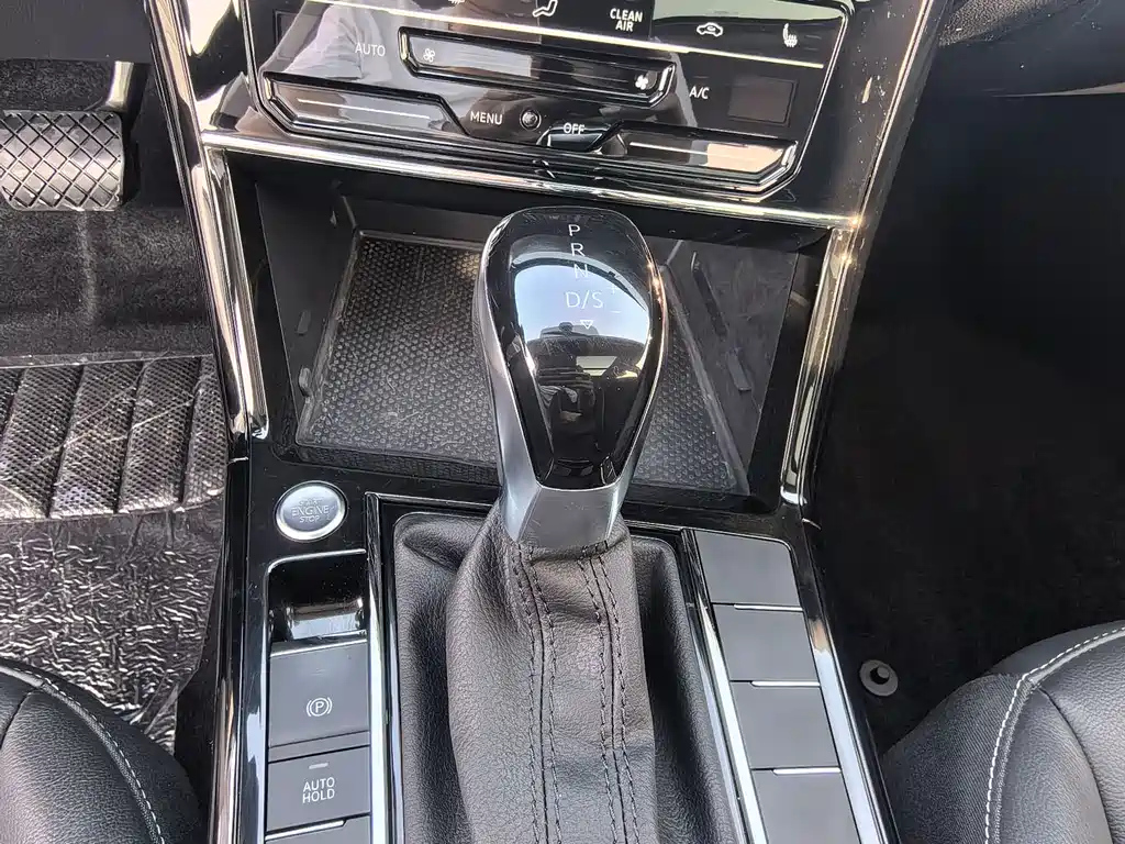 VOLKSWAGEN PASSAT 2022