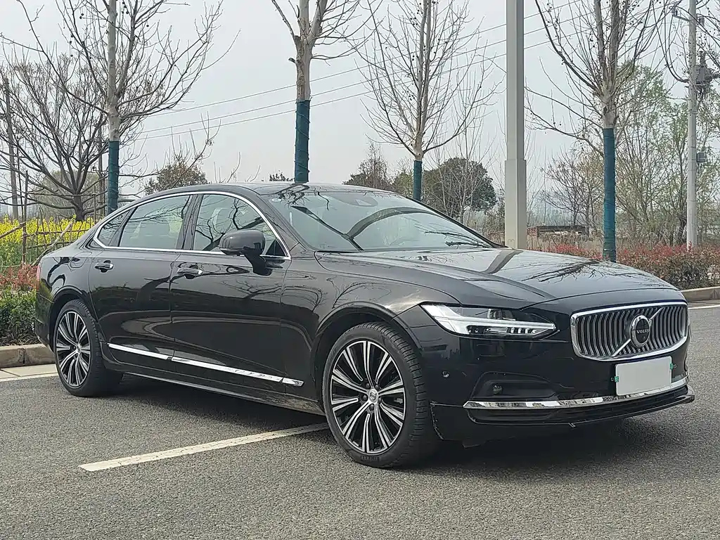 VOLVO S90 2021