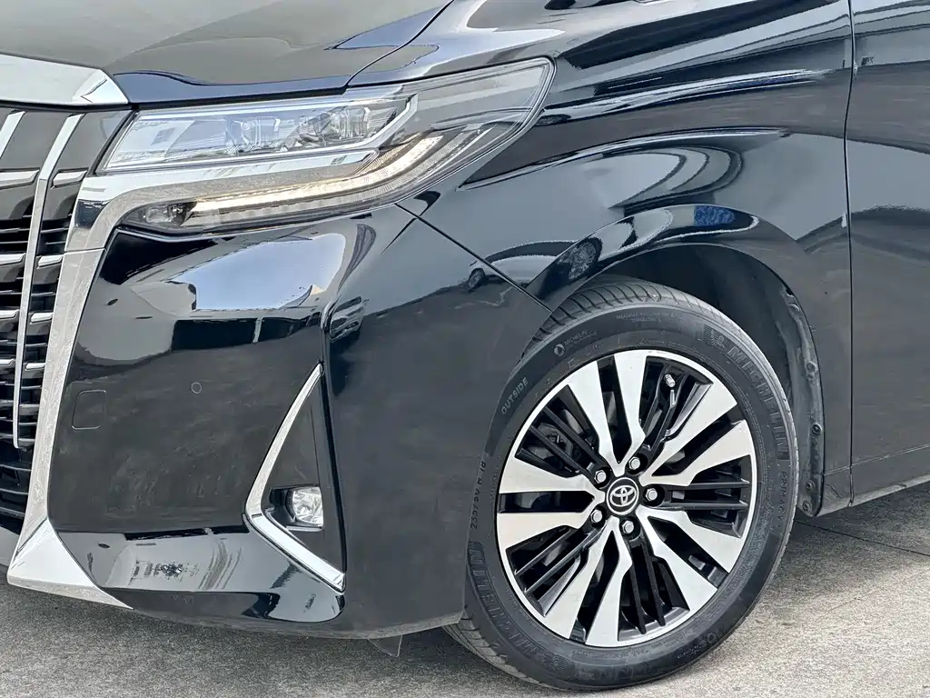 TOYOTA ALPHARD 2018