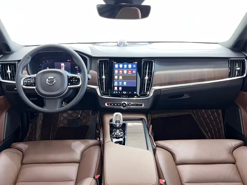 VOLVO S90 2023