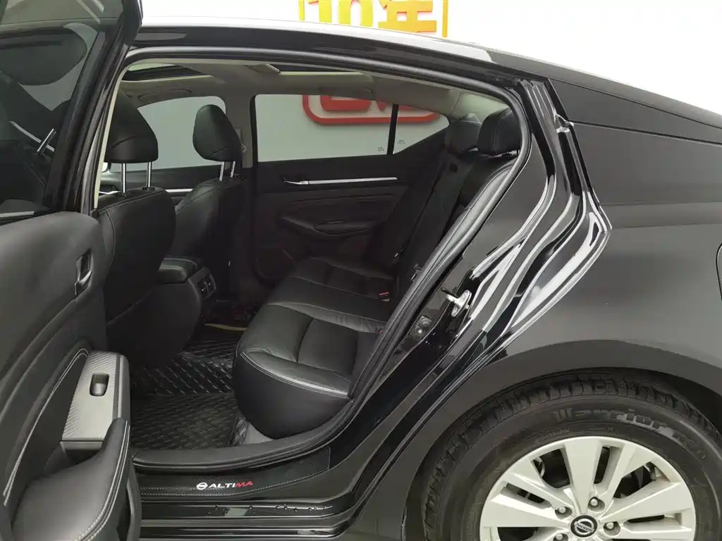 NISSAN TEANA 2020