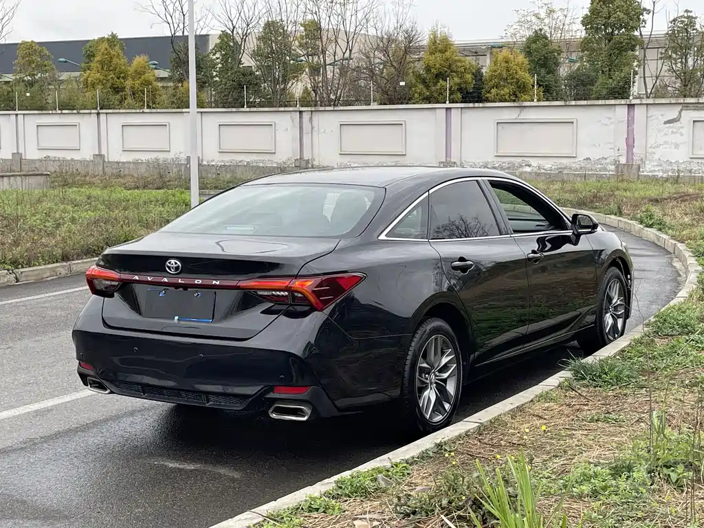 TOYOTA AVALON 2021