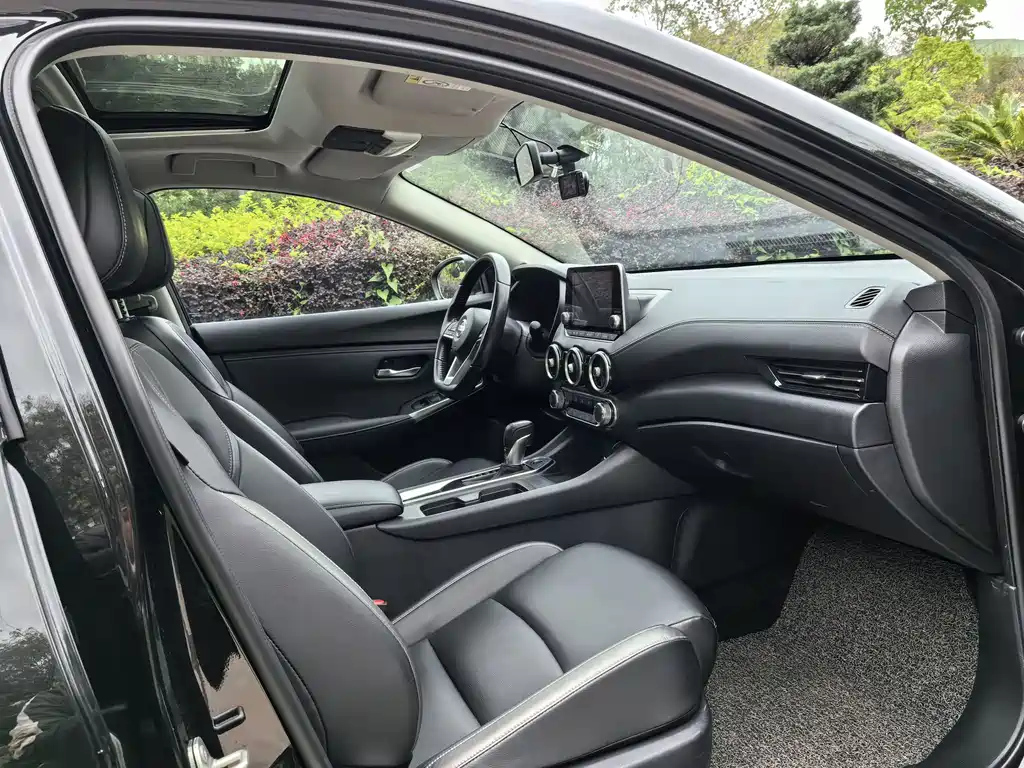 NISSAN SYLPHY 2020