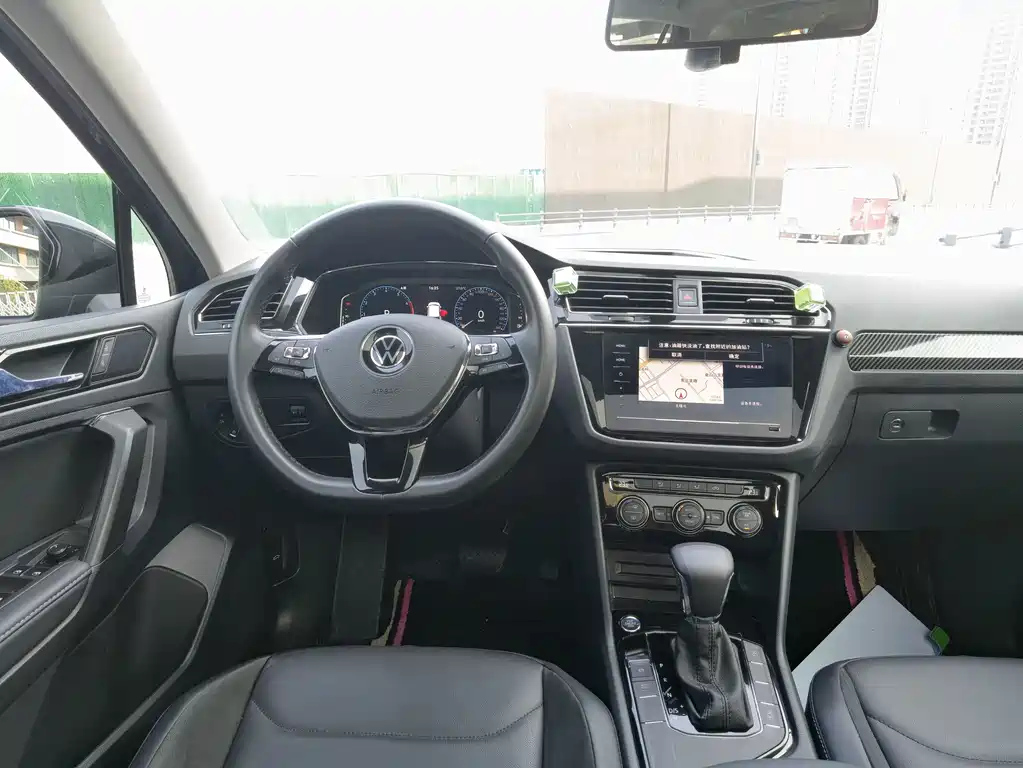 VOLKSWAGEN TIGUAN L 2020