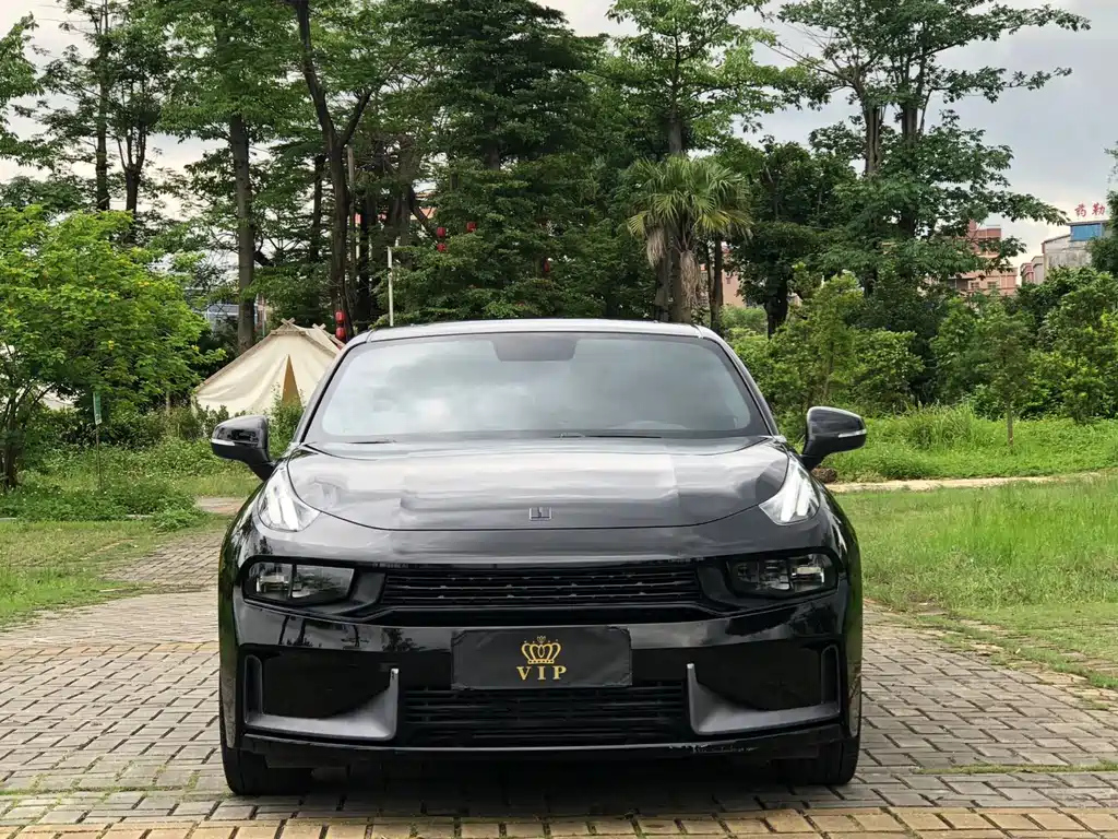 LYNK&CO 03 2020