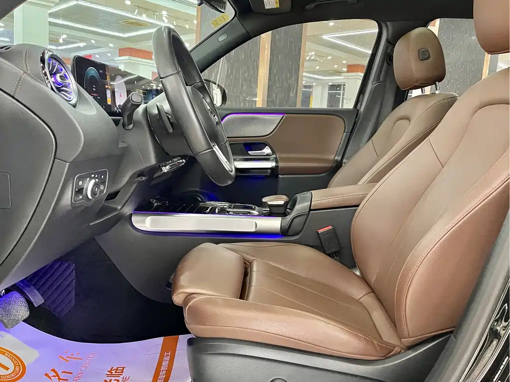 MERCEDES BENZ GLB 2021