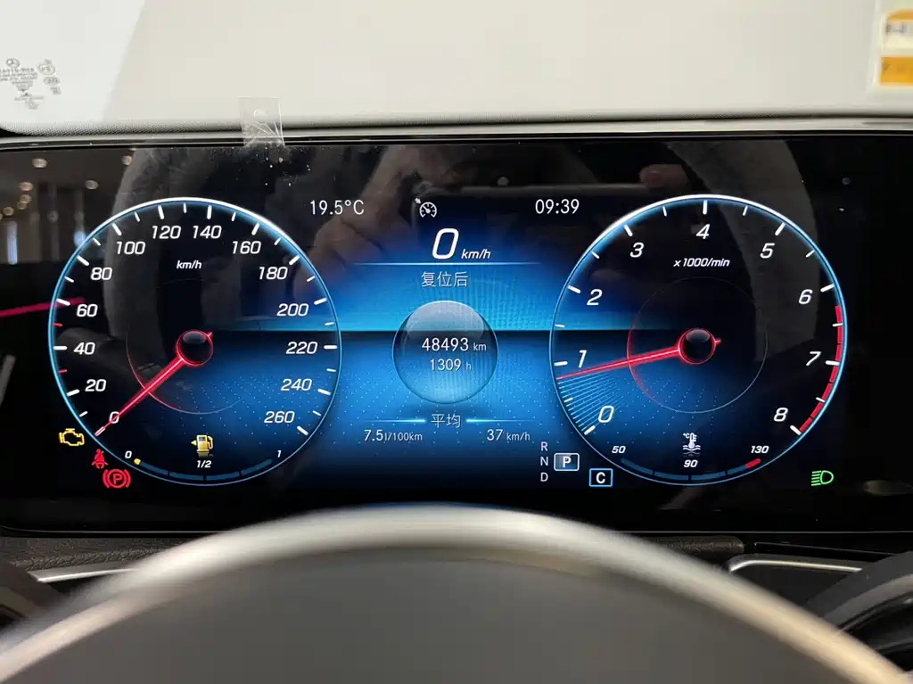 MERCEDES BENZ GLB 2021