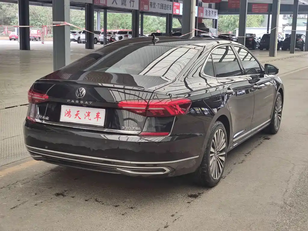 VOLKSWAGEN PASSAT 2021