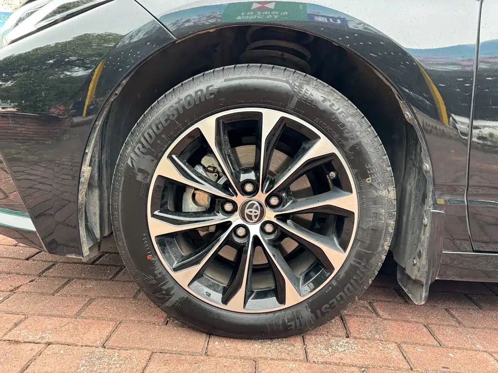 TOYOTA AVALON 2023