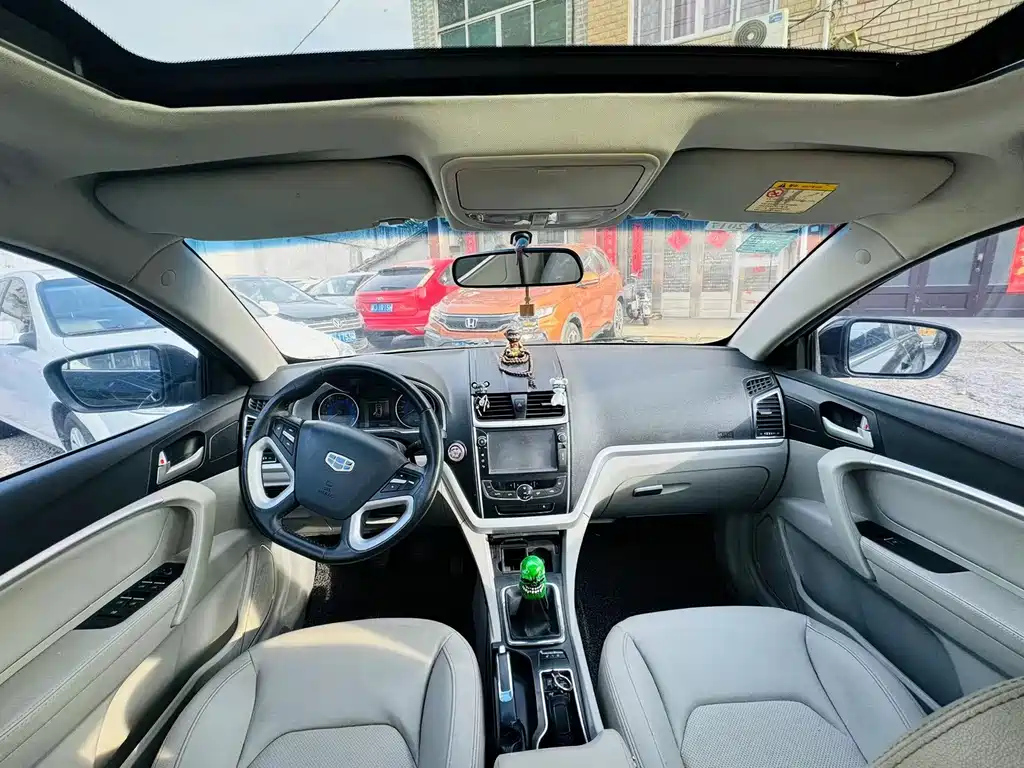 GEELY AUTO EMGRAND 2015