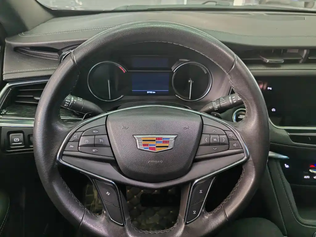 CADILLAC XT5 2020