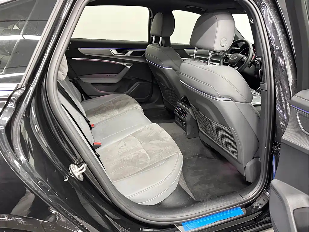 AUDI A6L 2023