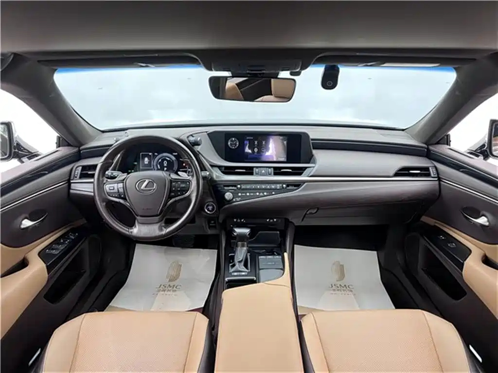 LEXUS ES 2021
