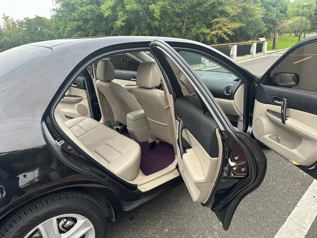 MAZDA 6 2010