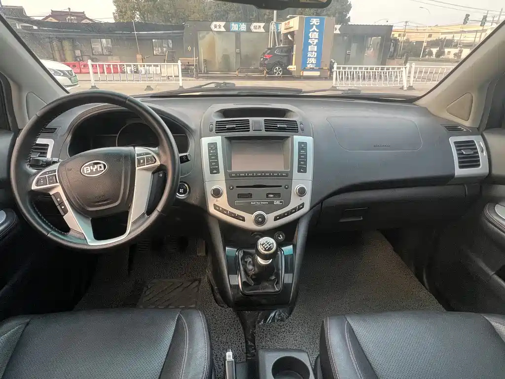 BYD S6 2014