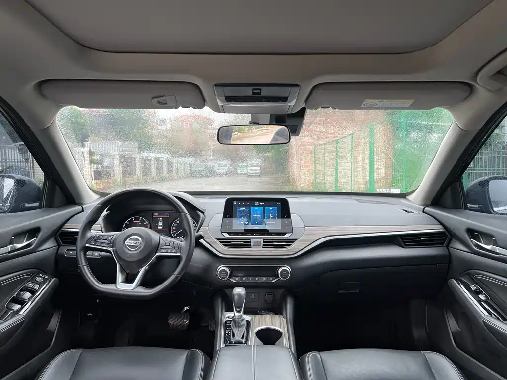 NISSAN TEANA 2021