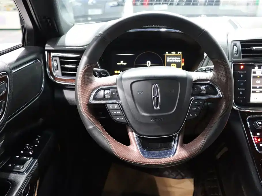 LINCOLN CONTINENTAL 2019