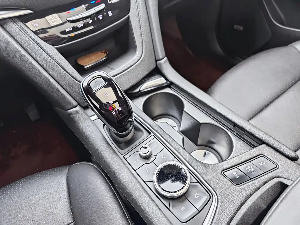 CADILLAC XT5 2023
