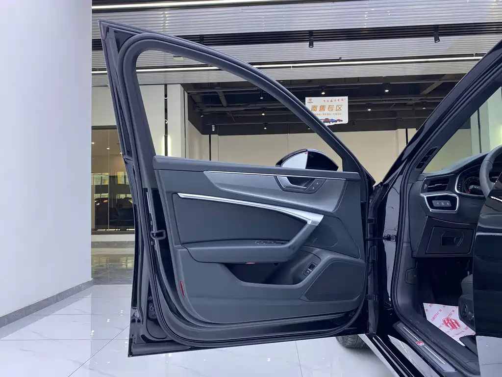 AUDI A6L 2021