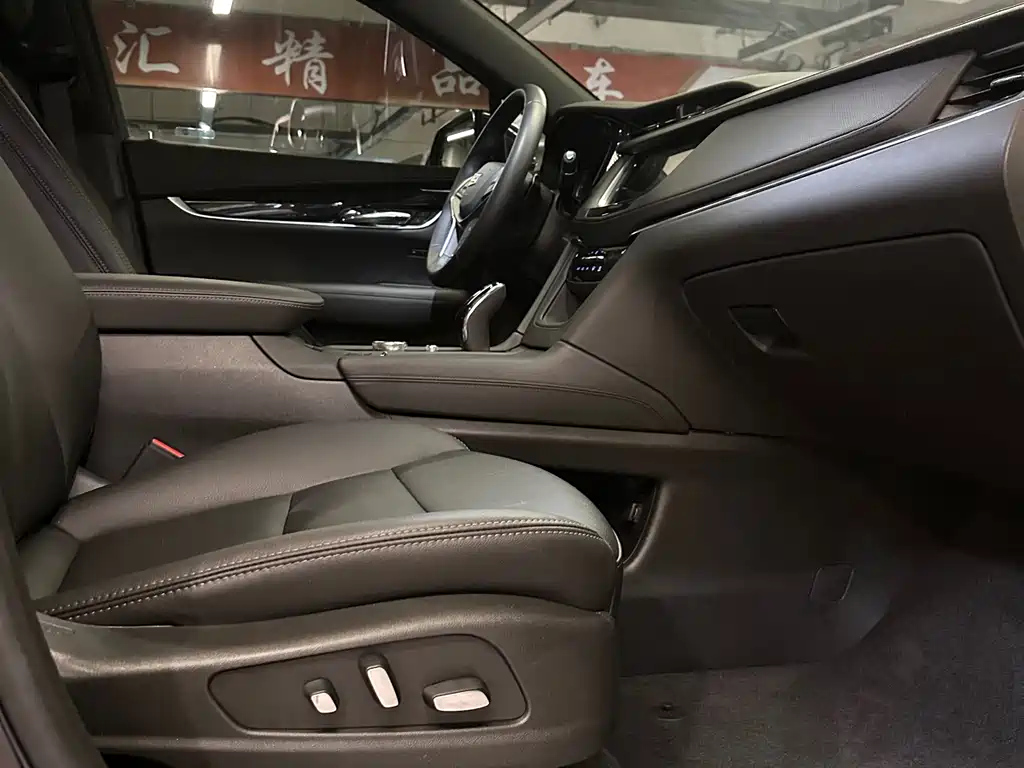 CADILLAC XT5 2022
