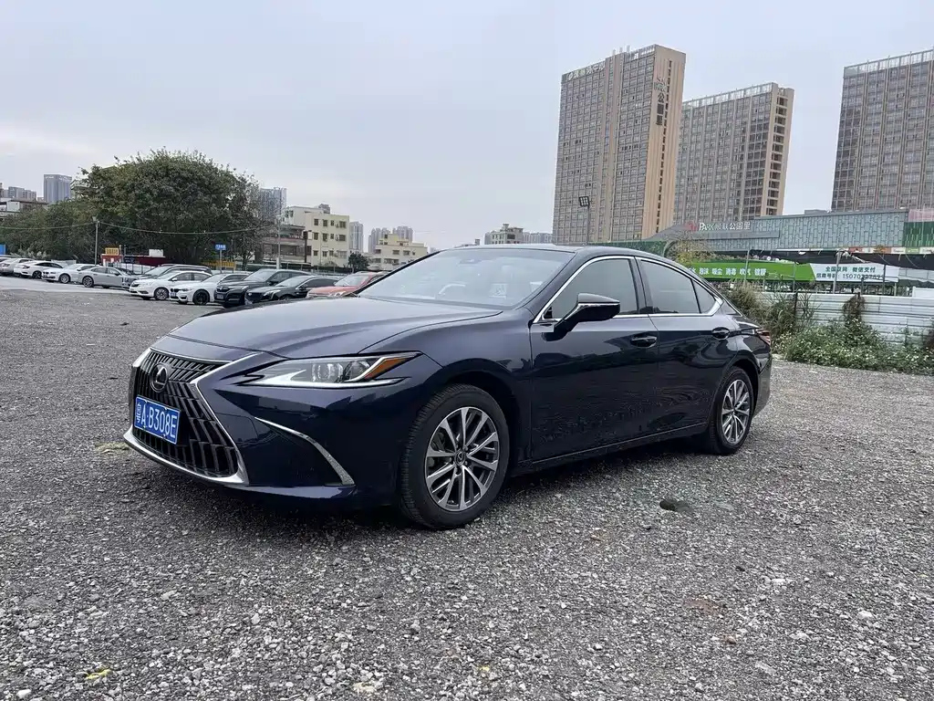 LEXUS ES 2023