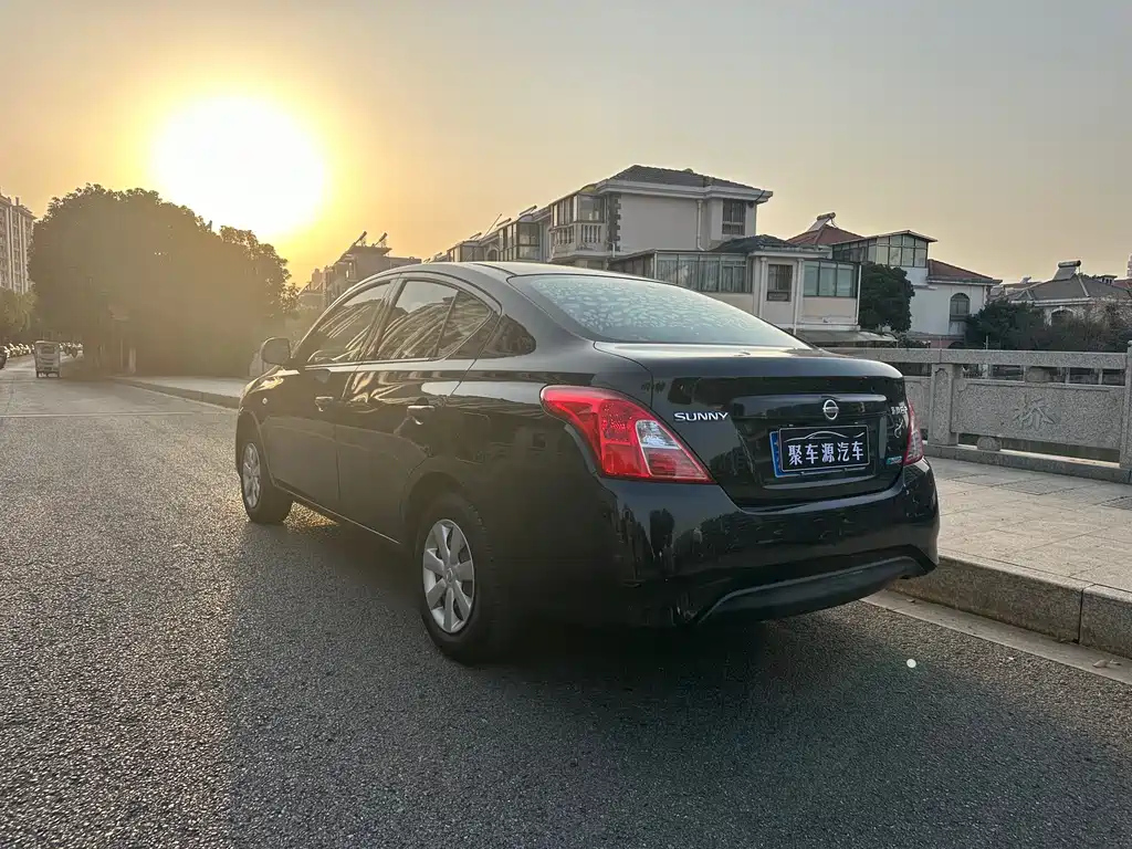 NISSAN SUNNY 2016