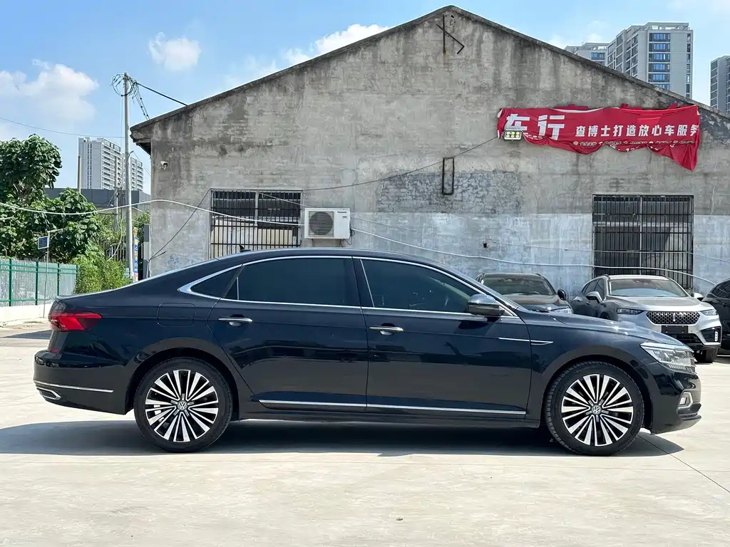 VOLKSWAGEN PASSAT 2021