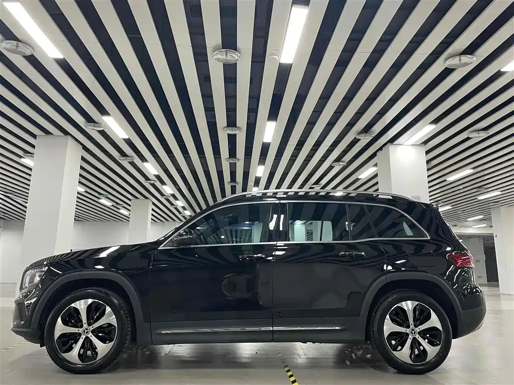 MERCEDES BENZ GLB 2021