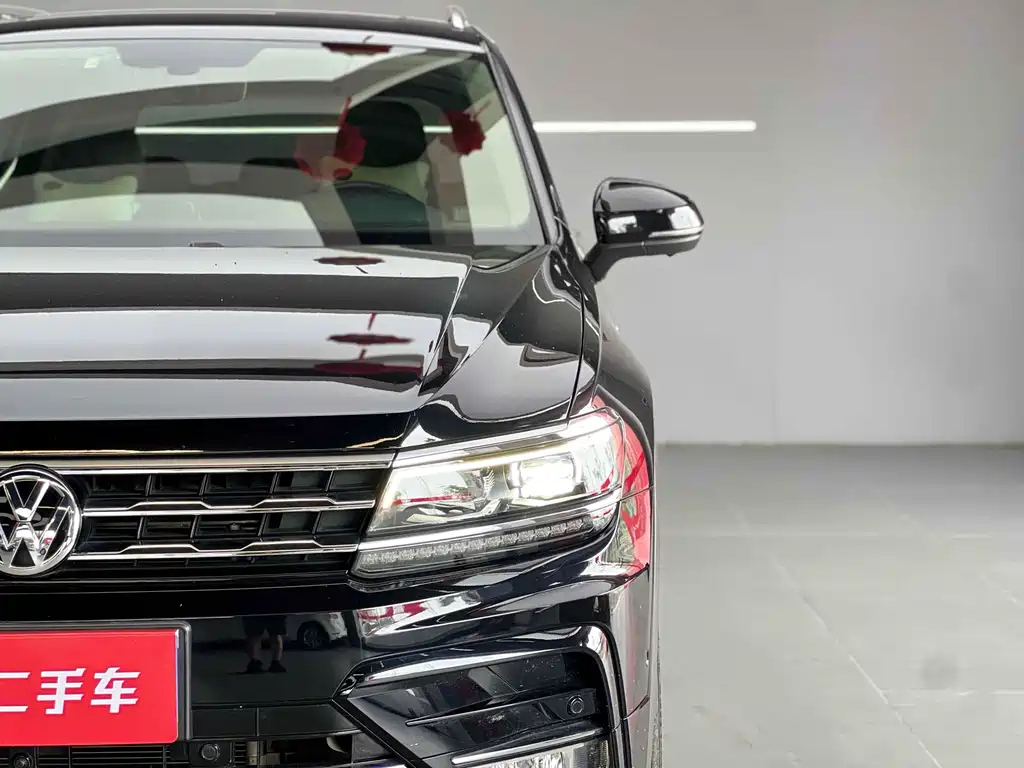 VOLKSWAGEN TIGUAN L 2019