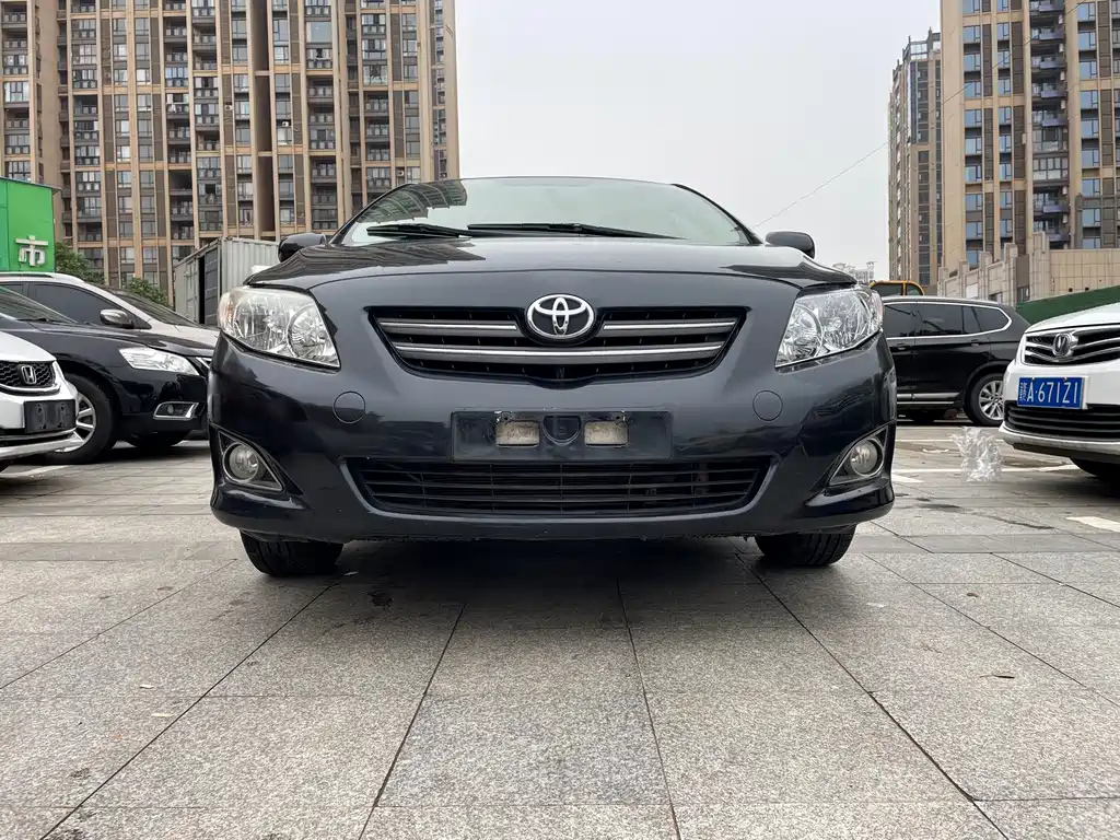 TOYOTA COROLLA 2010
