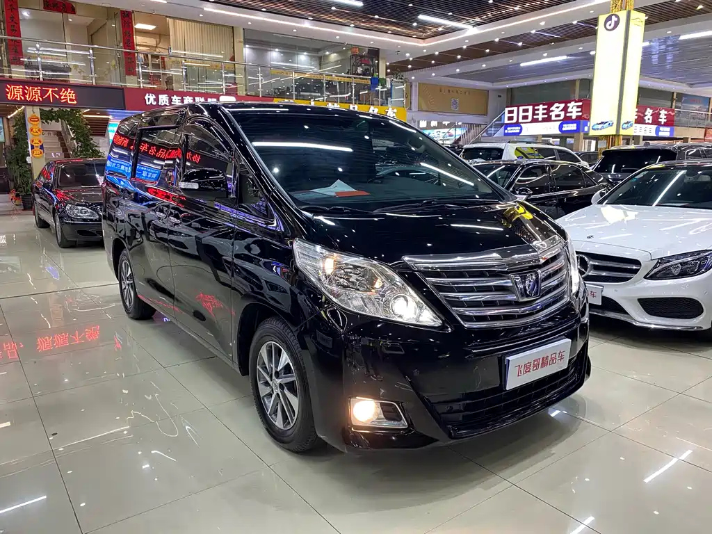 TOYOTA ALPHARD 2013