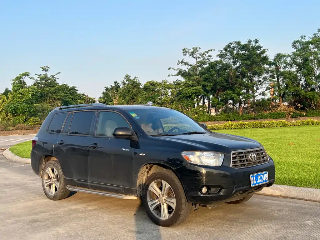 TOYOTA HIGHLANDER 2010