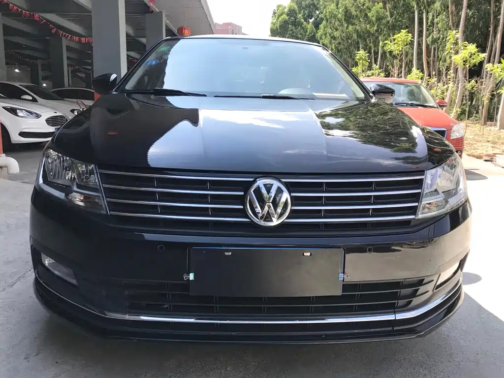 VOLKSWAGEN LAVIDA 2017