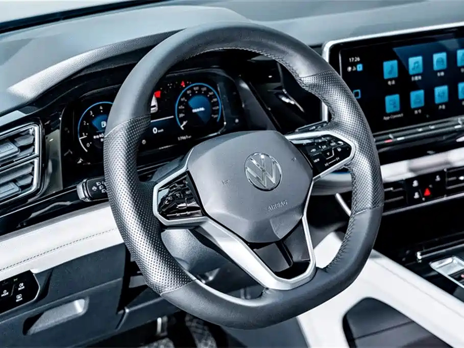 VOLKSWAGEN TOURAN 2022