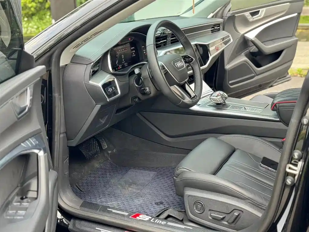 AUDI A7 2024